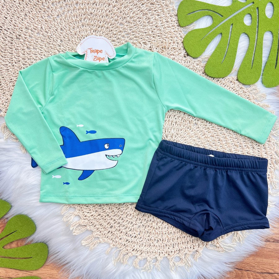 Linha Praia - Blusa com Proteção UV50 Tubarão+ e Sunga - Verde